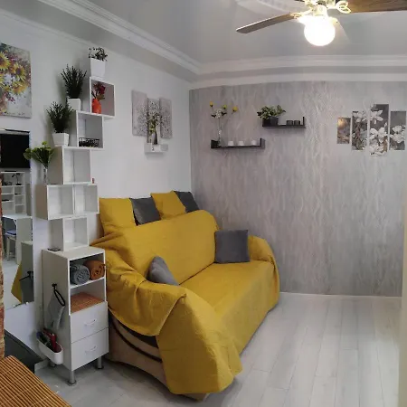 Frendly Flat Free Wifi & Parking Kitchen Equipment Cosy Riga