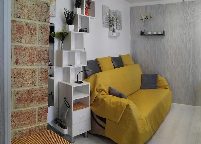 Frendly Flat Free Wifi & Parking Kitchen Equipment Cosy דירה