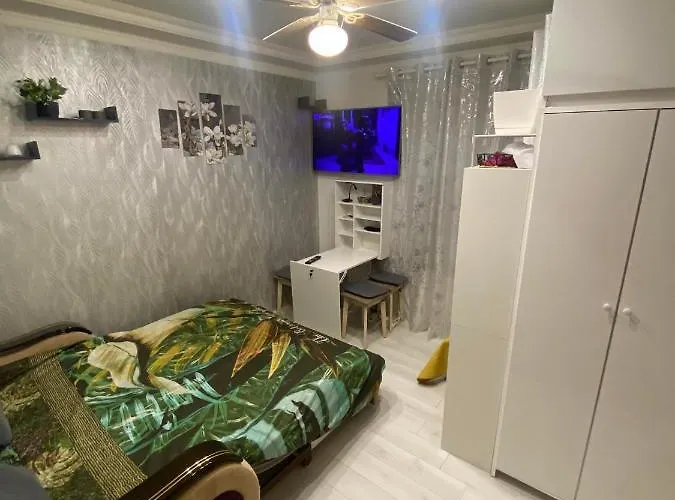 アパート Frendly Flat Free Wifi & Parking Kitchen Equipment Cosy リガ