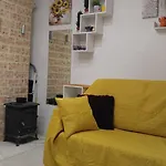 Frendly Flat Free Wifi & Parking Kitchen Equipment Cosy Апартаменти *