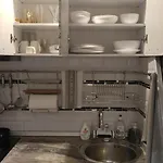Апартаменти Frendly Flat Free Wifi & Parking Kitchen Equipment Cosy Рига