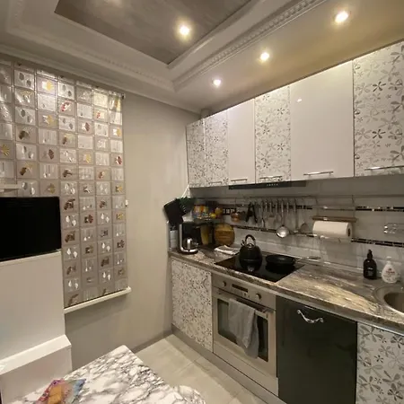 Frendly Flat Free Wifi & Parking Kitchen Equipment Cosy شقة *
