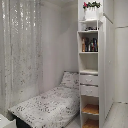 Daire Frendly Flat Free Wifi & Parking Kitchen Equipment Cosy *